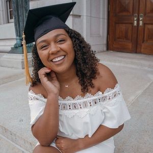 Meet your Posher, Mikaela